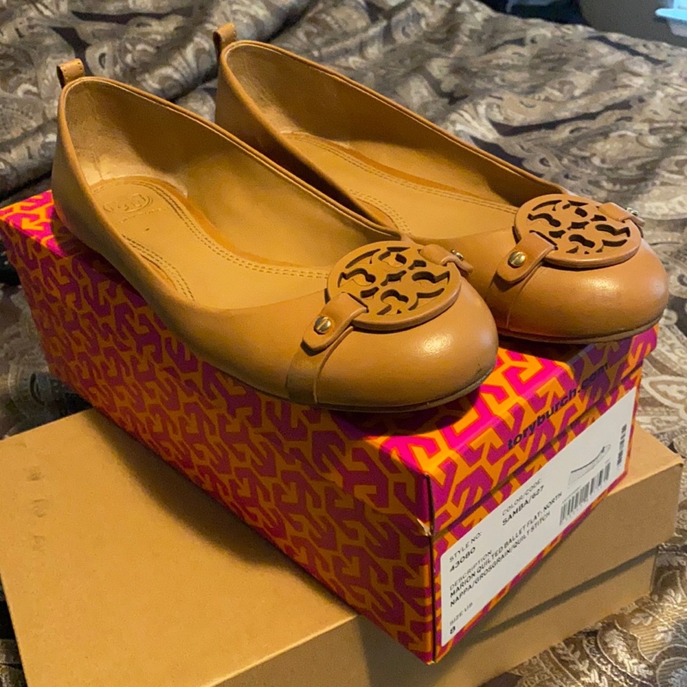 Size 8 tan Tory Burch ballet flats